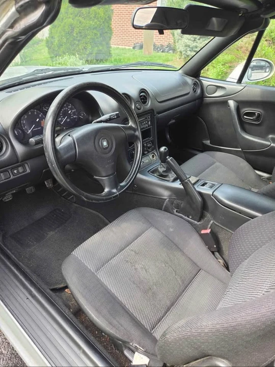 1999 Mazda NB MX-5 Miata - Image 7 of 8