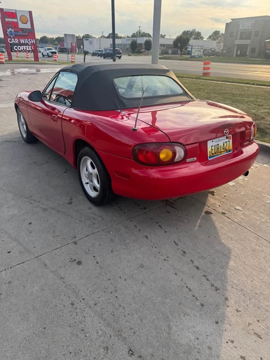 1999 Mazda NB MX-5 Miata - Image 4 of 6