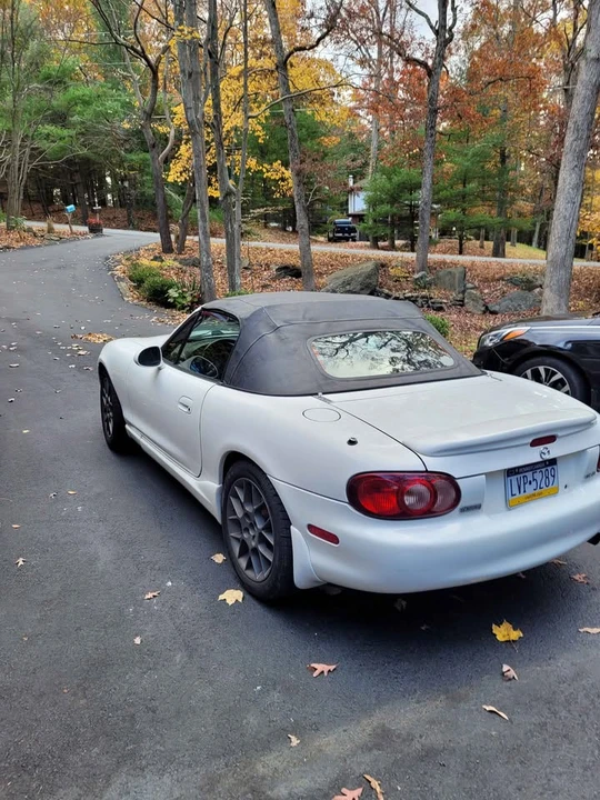 1999 Mazda NB MX-5 Miata - Image 3 of 4