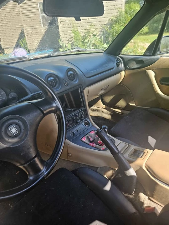1999 Mazda NB MX-5 Miata - Image 6 of 10