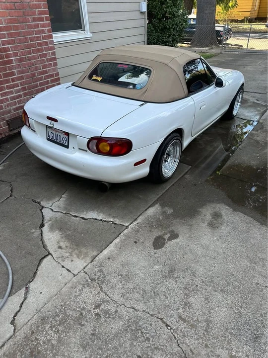 1999 Mazda NB MX-5 Miata - Image 4 of 7