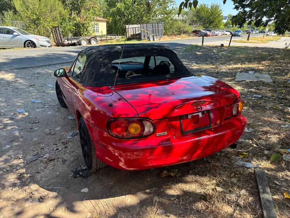 1999 Mazda NB MX-5 Miata - Image 8 of 10