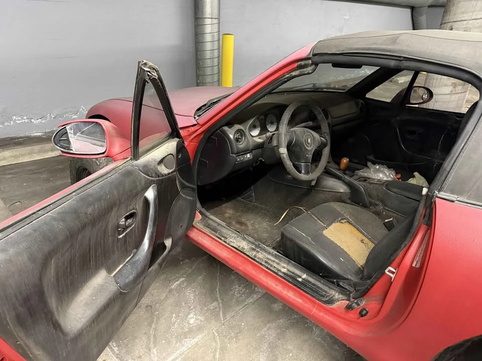 1999 Mazda NB MX-5 Miata - Image 5 of 9