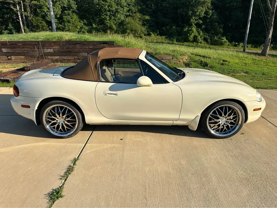 1999 Mazda NB MX-5 Miata - Image 2 of 11