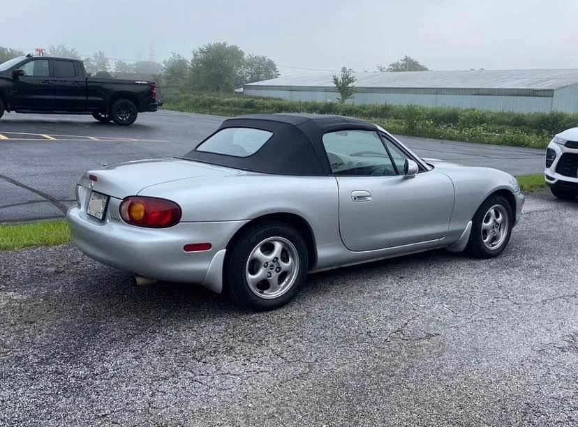 1999 Mazda NB MX-5 Miata - Image 2 of 4