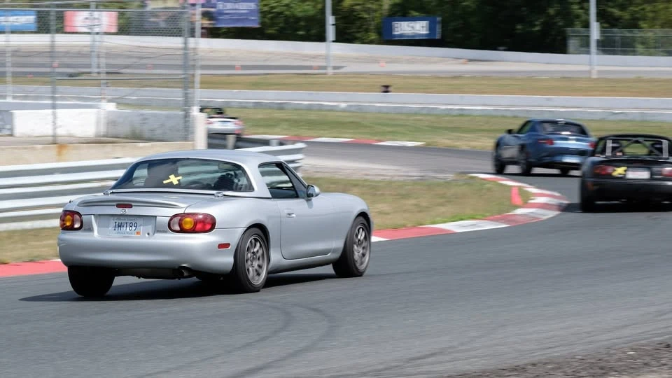 1999 Mazda NB MX-5 Miata - Image 4 of 9