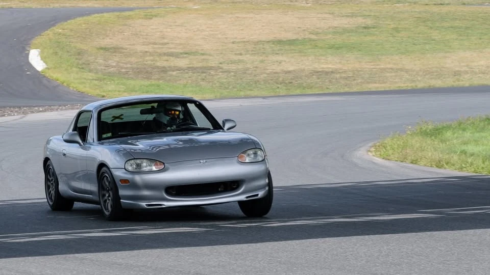 1999 Mazda NB MX-5 Miata - Image 2 of 9