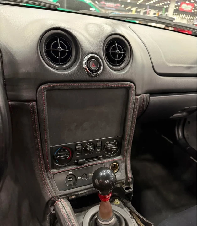 1999 Mazda NB MX-5 Miata - Image 17 of 20