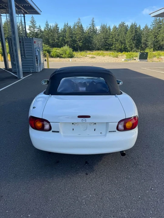 1999 Mazda NB MX-5 Miata - Image 4 of 12