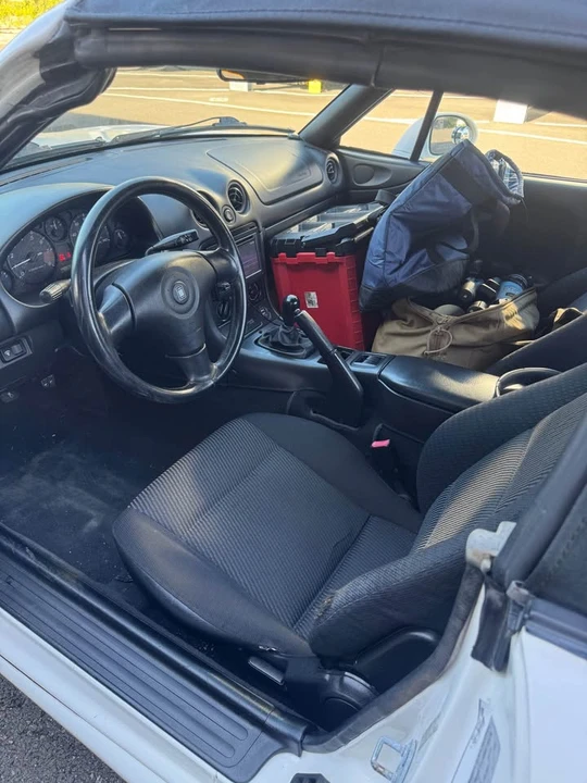 1999 Mazda NB MX-5 Miata - Image 9 of 12