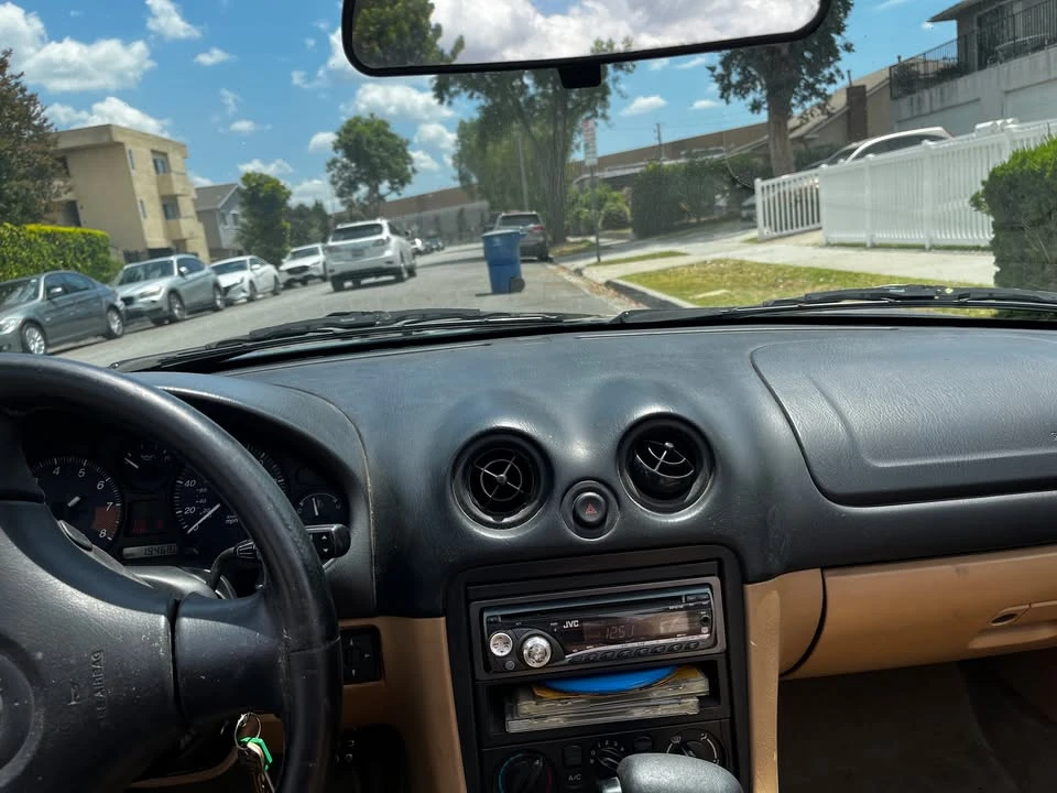 1999 Mazda NB MX-5 Miata - Image 17 of 20
