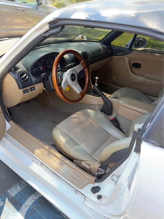 1999 Mazda NB MX-5 Miata - Image 5 of 9