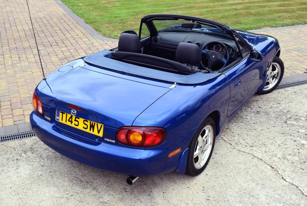1999 Mazda NB MX-5 Miata - Image 14 of 30