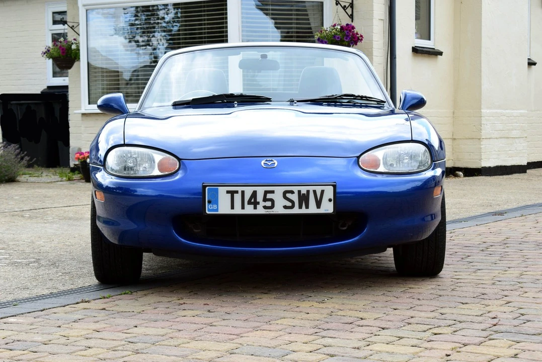 1999 Mazda NB MX-5 Miata - Image 4 of 30