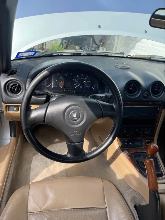 1999 Mazda NB MX-5 Miata - Image 8 of 17