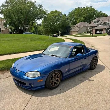 1999 Mazda MX-5 10th Anniversary Convertible 2D