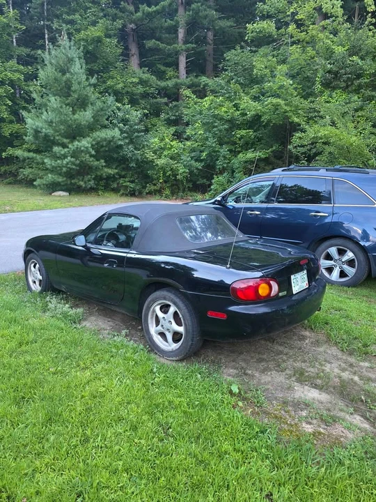 1999 Mazda NB MX-5 Miata - Image 8 of 9