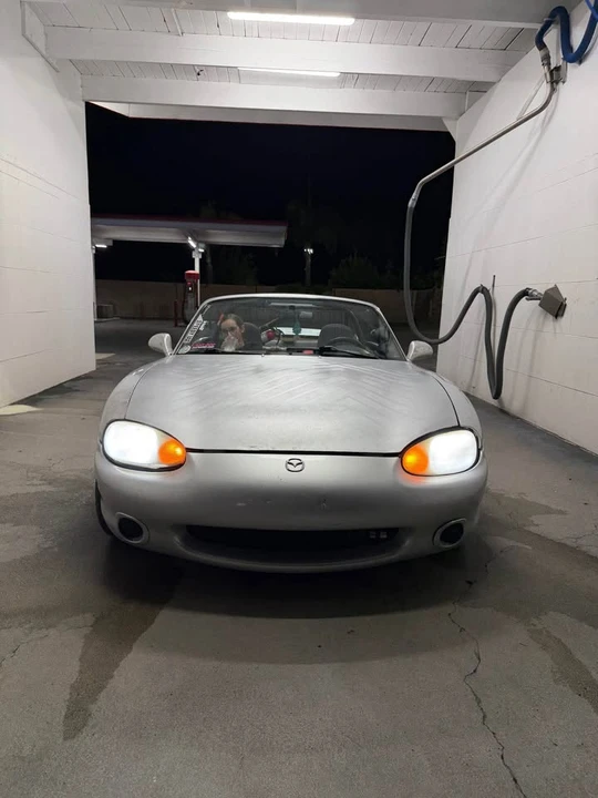 1999 Mazda NB MX-5 Miata - Image 2 of 19