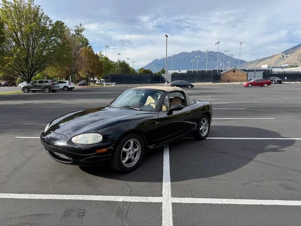 1999 Mazda NB MX-5 Miata - Image 4 of 12