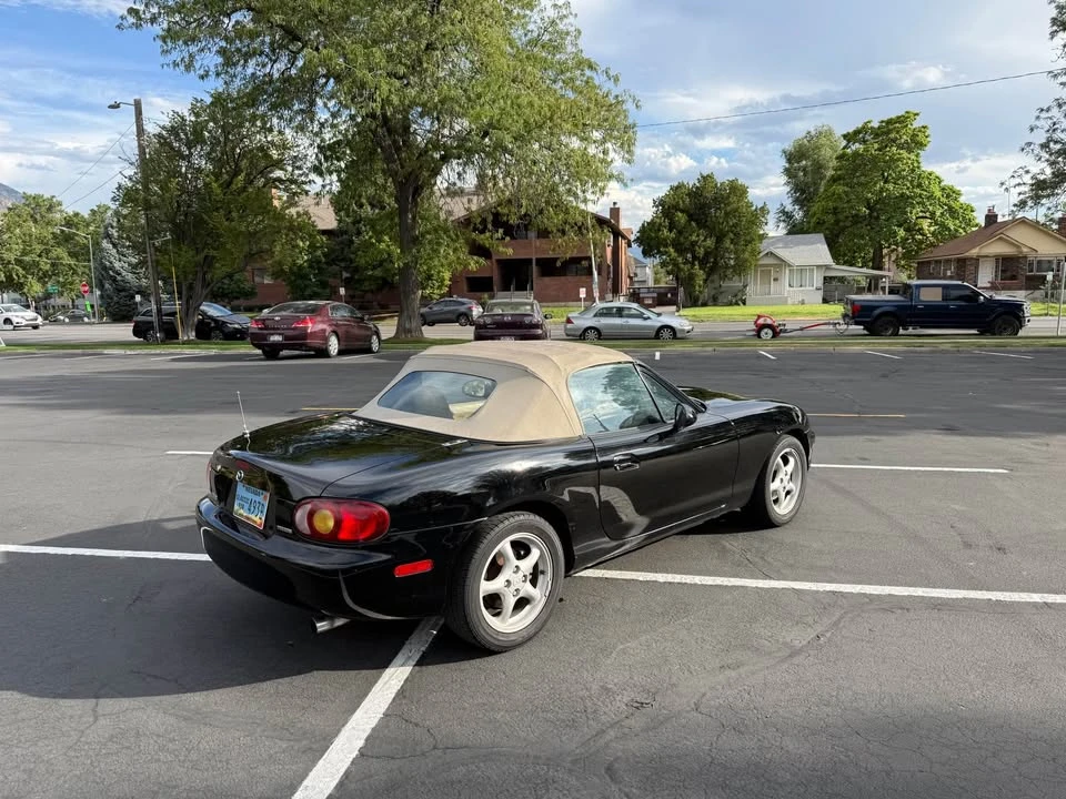 1999 Mazda NB MX-5 Miata - Image 2 of 12