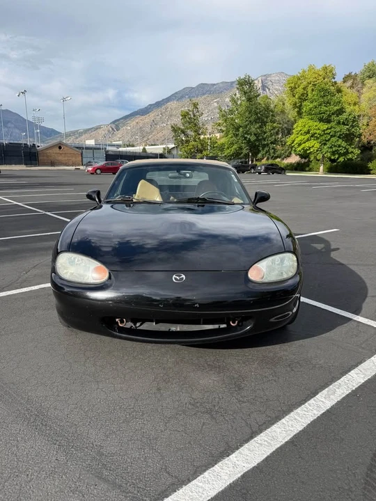 1999 Mazda NB MX-5 Miata - Image 5 of 12