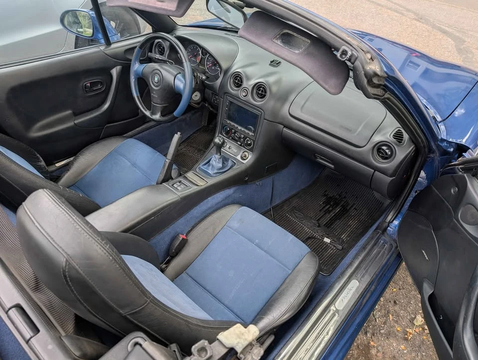 1999 Mazda NB MX-5 Miata - Image 13 of 15