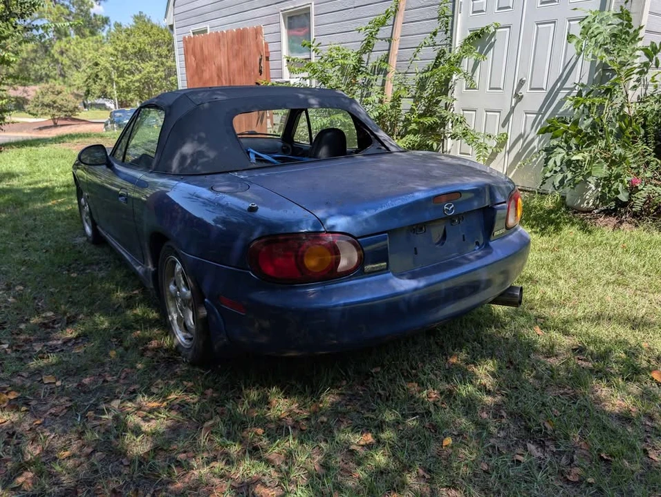 1999 Mazda NB MX-5 Miata - Image 4 of 11