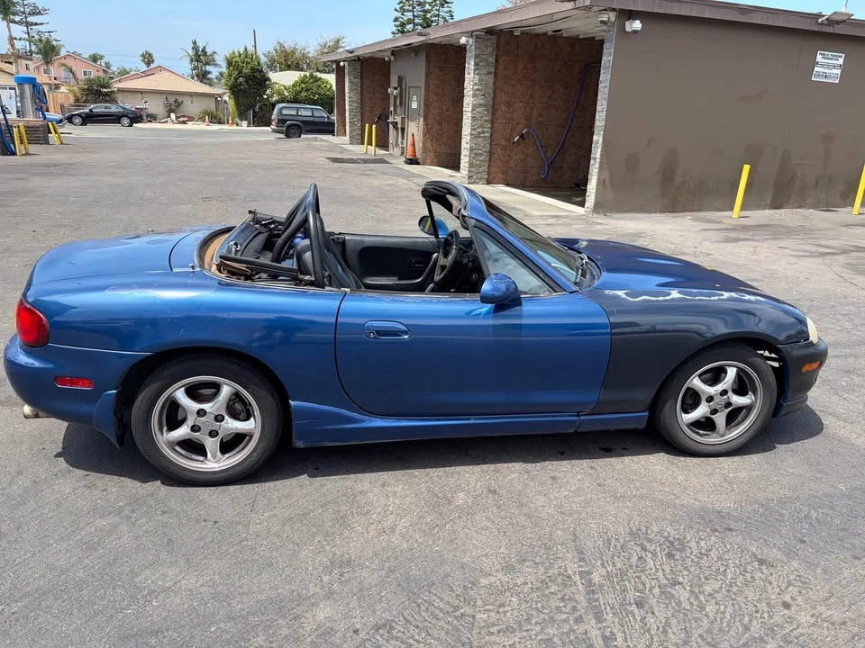 1999 Mazda NB MX-5 Miata - Image 5 of 9
