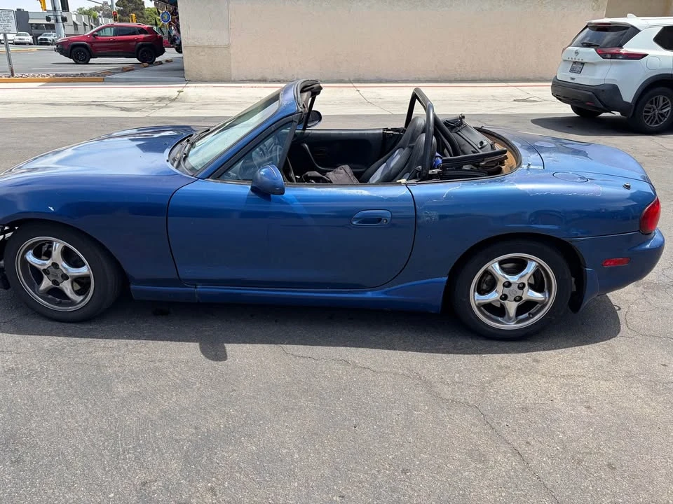 1999 Mazda NB MX-5 Miata - Image 6 of 9
