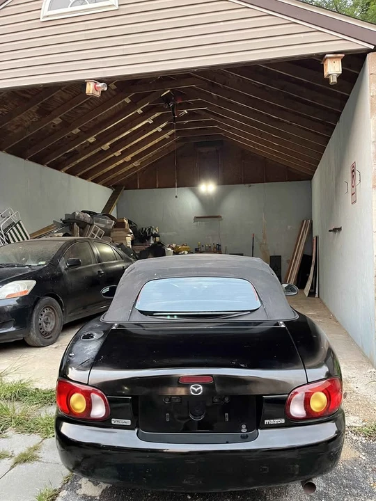 1999 Mazda NB MX-5 Miata - Image 11 of 15