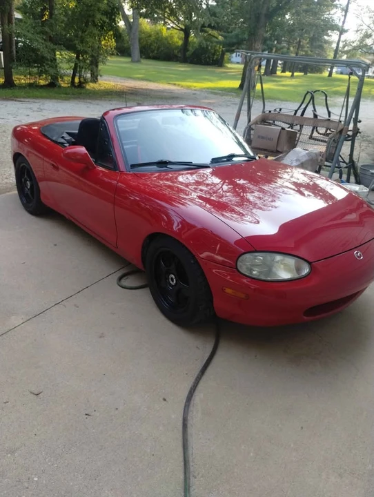 1999 Mazda NB MX-5 Miata - Image 2 of 11