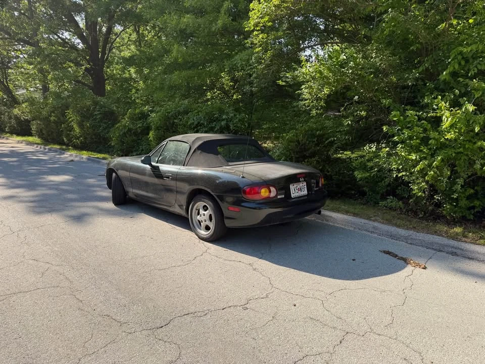 1999 Mazda NB MX-5 Miata - Image 4 of 10