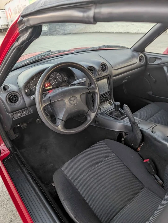 1999 Mazda NB MX-5 Miata - Image 6 of 13