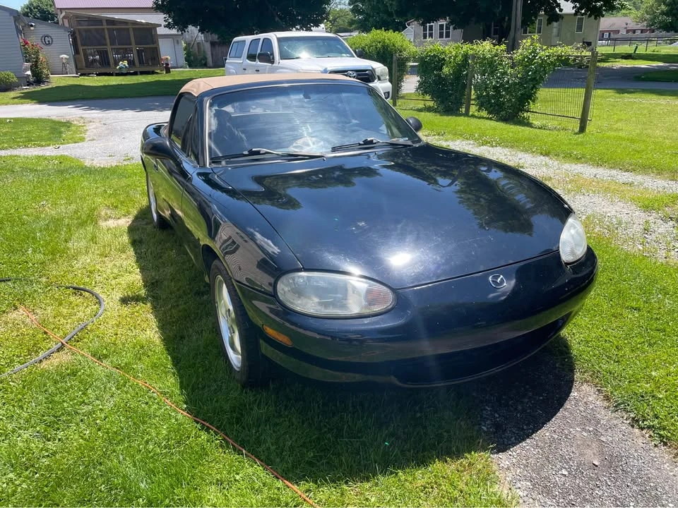 1999 Mazda NB MX-5 Miata - Image 2 of 11