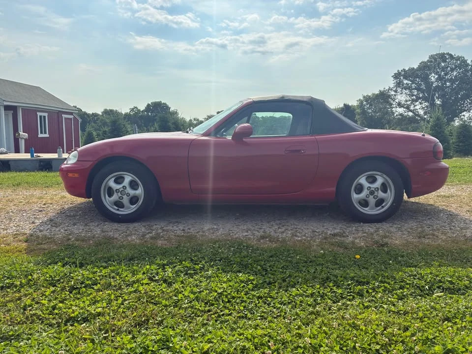 1999 Mazda NB MX-5 Miata - Image 2 of 20