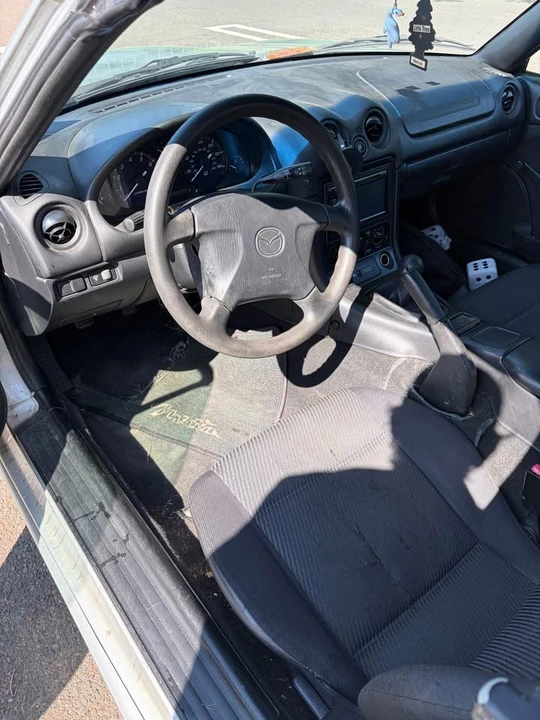 1999 Mazda NB MX-5 Miata - Image 5 of 8