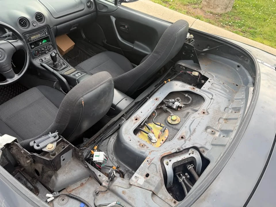 1999 Mazda NB MX-5 Miata - Image 8 of 12
