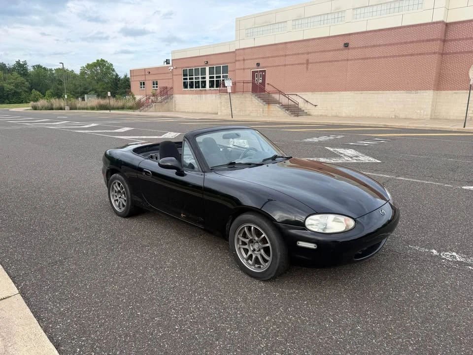 1999 Mazda NB MX-5 Miata - Image 5 of 12