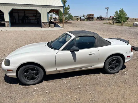 1999 Mazda MX-5 Convertible 2D