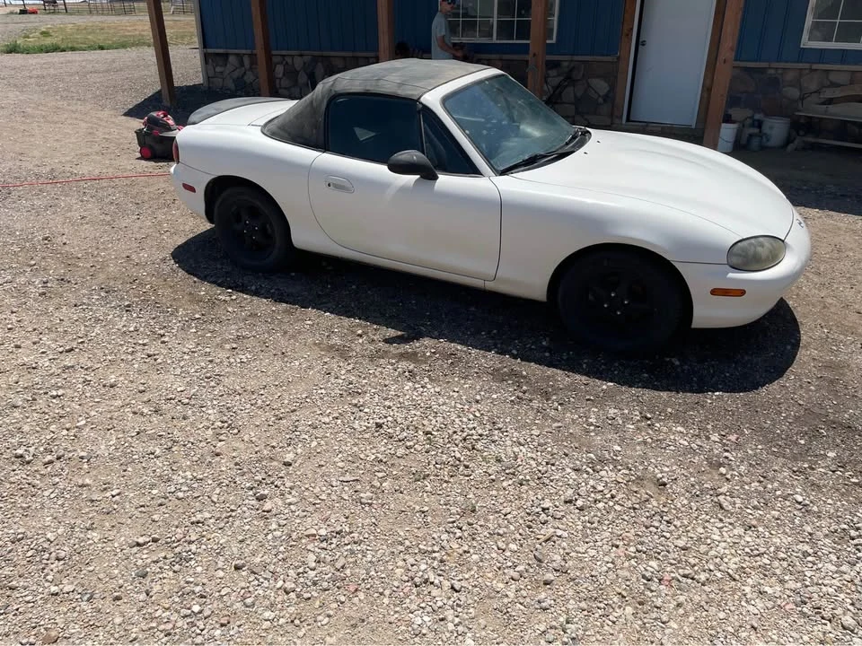 1999 Mazda NB MX-5 Miata - Image 2 of 7