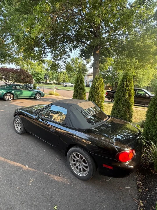 1999 Mazda NB MX-5 Miata - Image 2 of 12