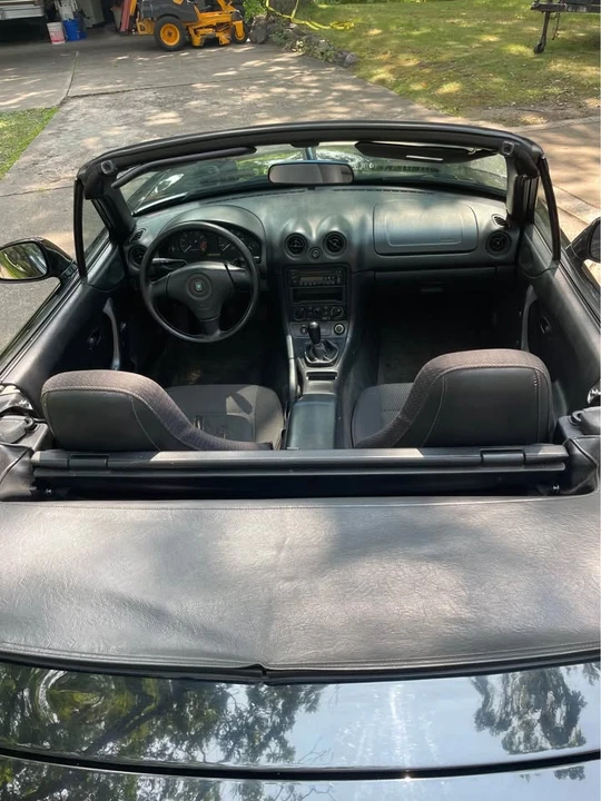 1999 Mazda NB MX-5 Miata - Image 7 of 8