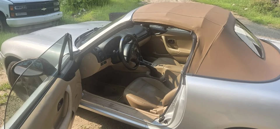 1999 Mazda NB MX-5 Miata - Image 5 of 5