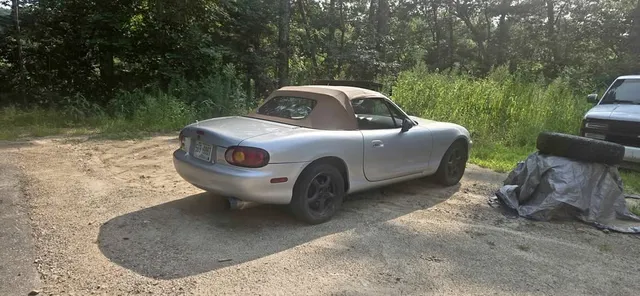 1999 Mazda MX-5 Convertible 2D
