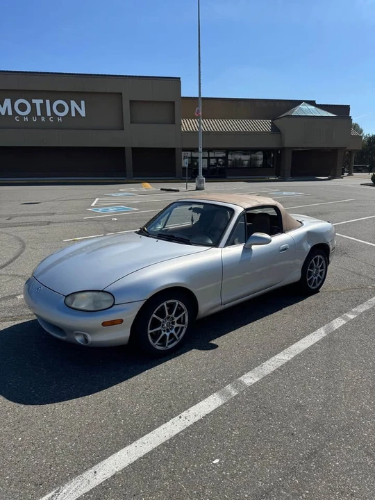 1999 Mazda NB MX-5 Miata - Image 9 of 15
