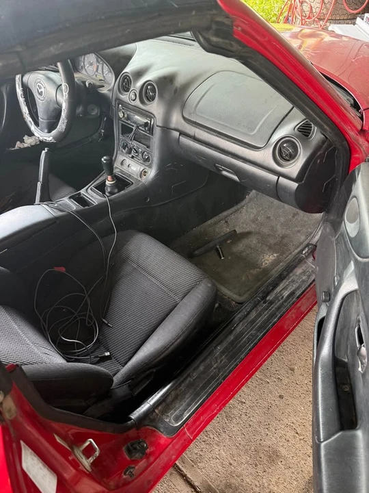 1999 Mazda NB MX-5 Miata - Image 3 of 8