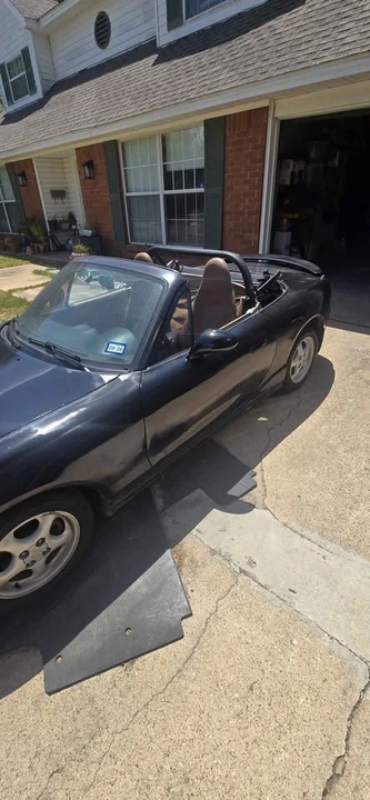 1999 Mazda NB MX-5 Miata - Image 2 of 11