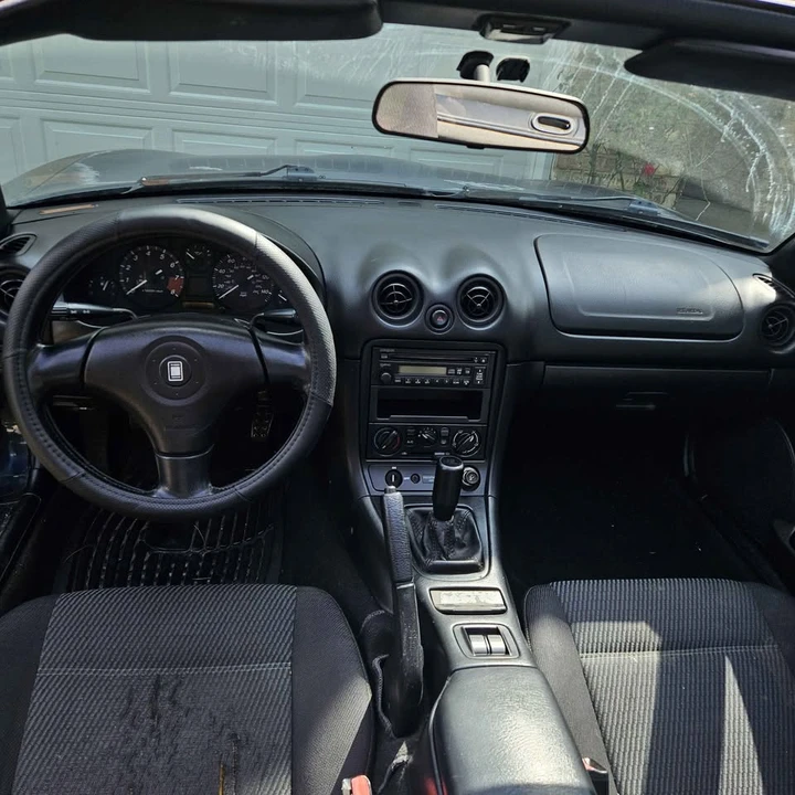 1999 Mazda NB MX-5 Miata - Image 13 of 17