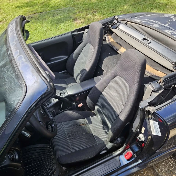 1999 Mazda NB MX-5 Miata - Image 14 of 17