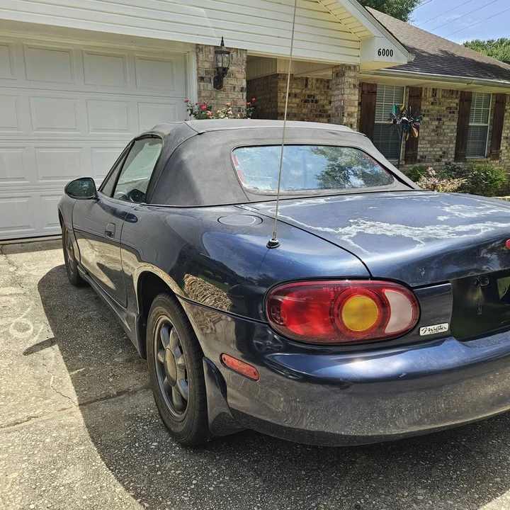 1999 Mazda NB MX-5 Miata - Image 2 of 17